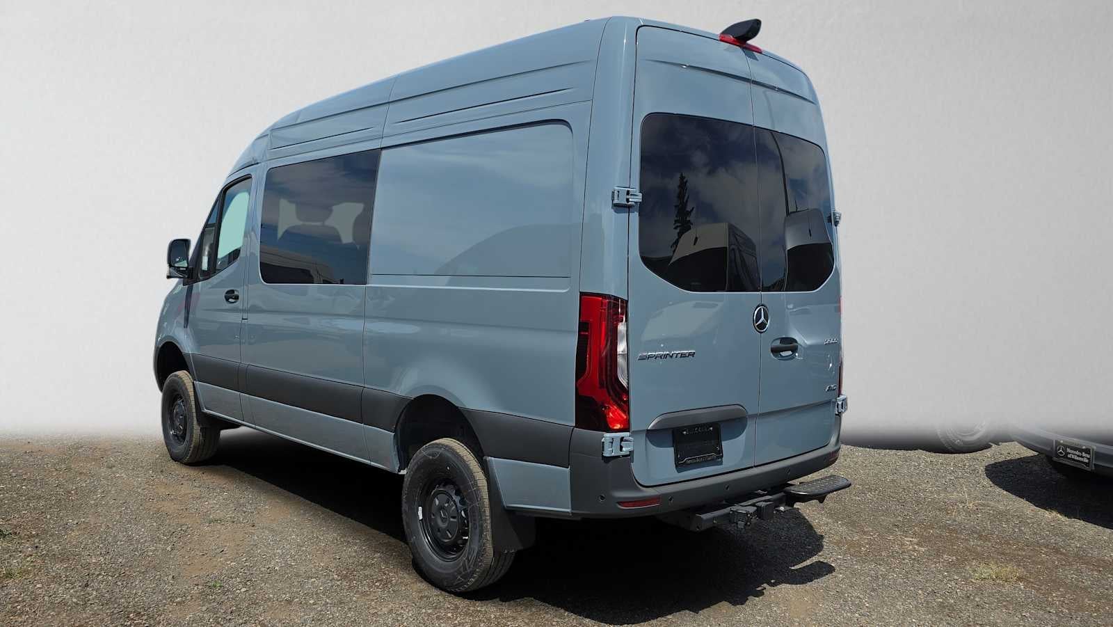 2026 Mercedes-Benz Sprinter Crew 2500 Standard Roof I4 Diesel HO 144 AWD