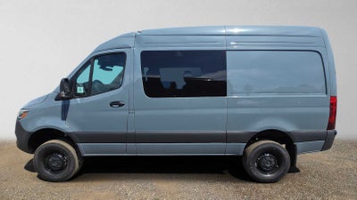 2026 Mercedes-Benz Sprinter Crew 2500 Standard Roof I4 Diesel HO 144 AWD