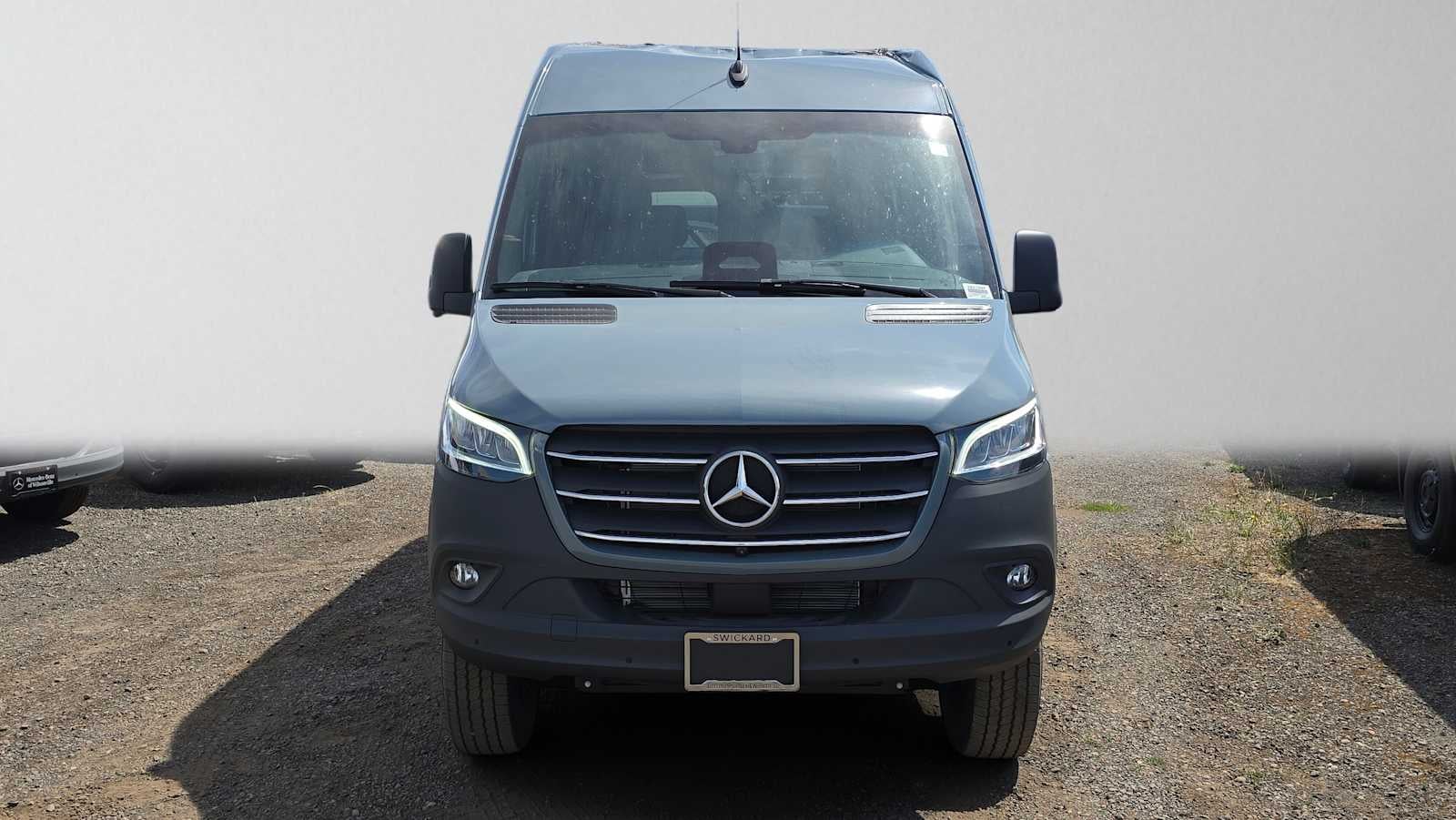 2026 Mercedes-Benz Sprinter Crew 2500 Standard Roof I4 Diesel HO 144 AWD