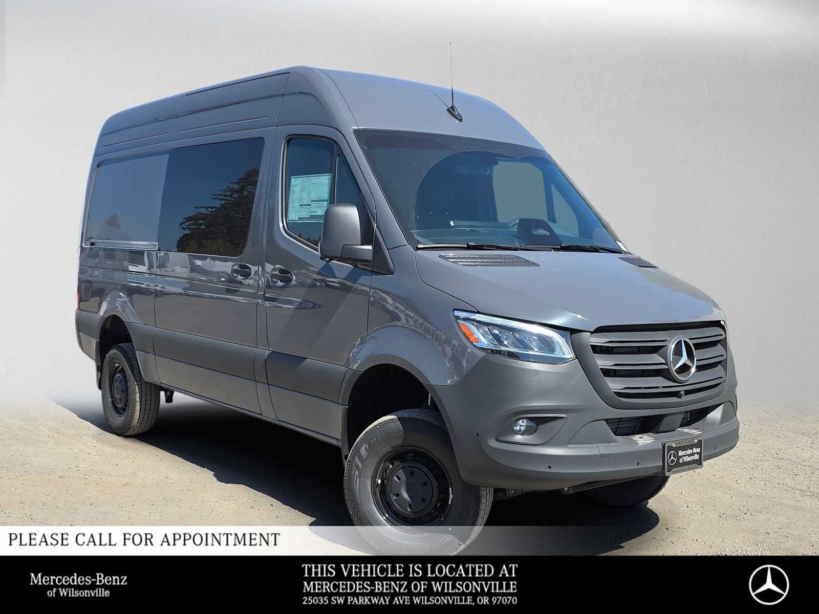 2026 Mercedes-Benz Sprinter Crew 2500 Standard Roof I4 Diesel HO 144 AWD