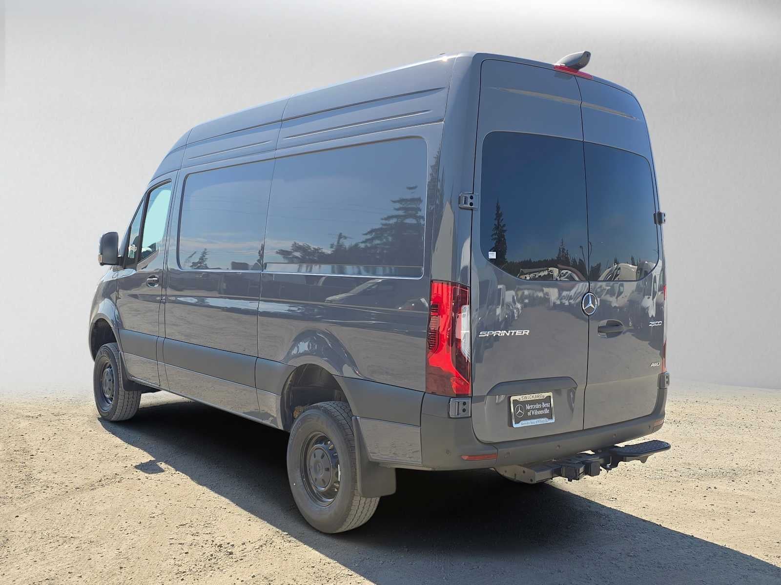 2026 Mercedes-Benz Sprinter Crew 2500 Standard Roof I4 Diesel HO 144 AWD