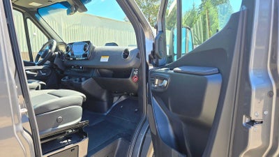 2026 Mercedes-Benz Sprinter Cargo 2500 Standard Roof I4 Diesel HO 144 AWD