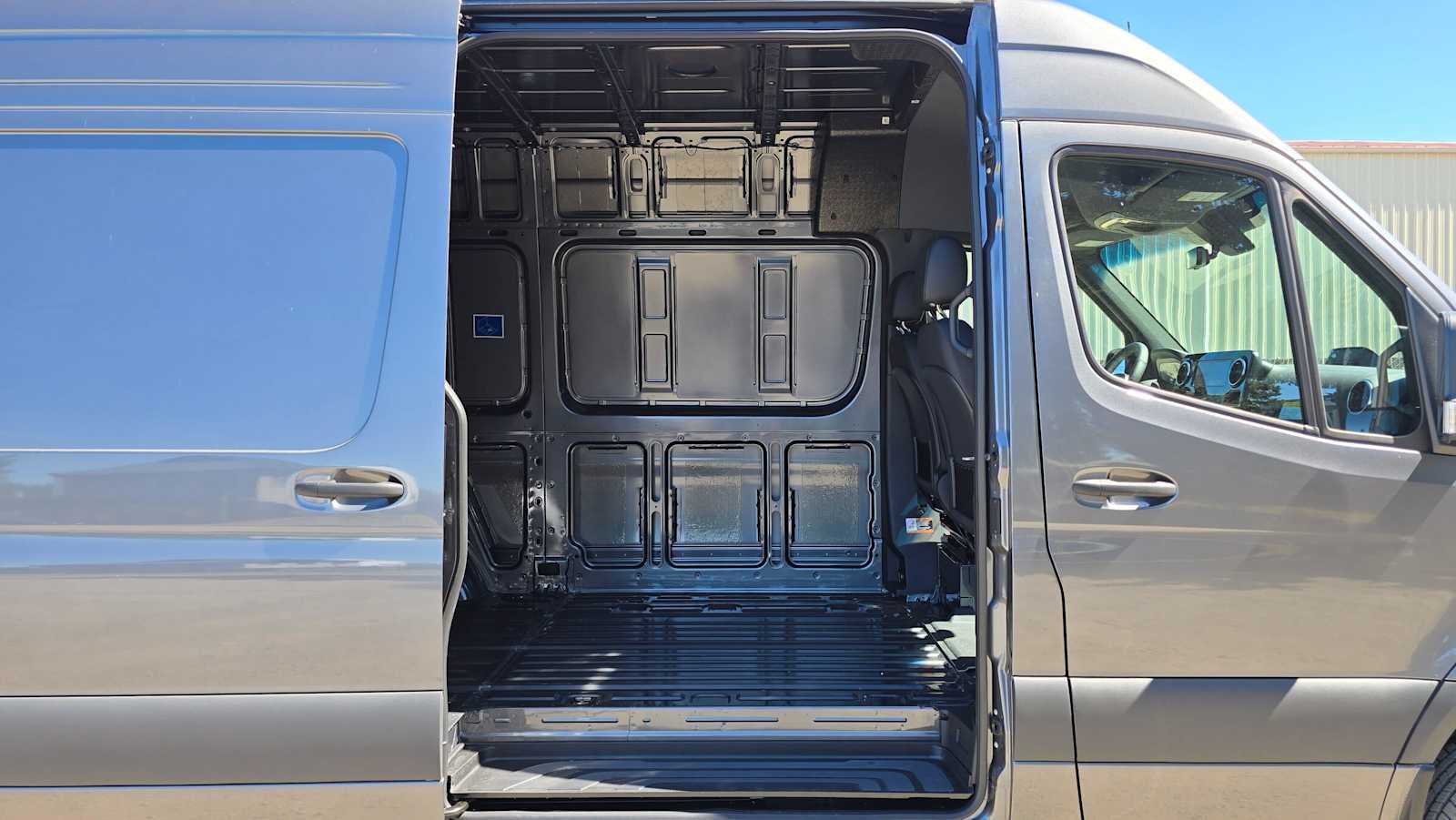 2026 Mercedes-Benz Sprinter Cargo 2500 Standard Roof I4 Diesel HO 144 AWD
