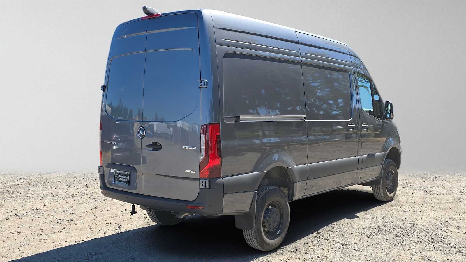 2026 Mercedes-Benz Sprinter Cargo 2500 Standard Roof I4 Diesel HO 144 AWD