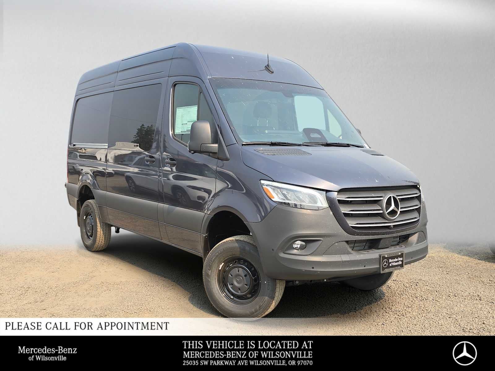 2026 Mercedes-Benz Sprinter Crew 2500 Standard Roof I4 Diesel HO 144 AWD