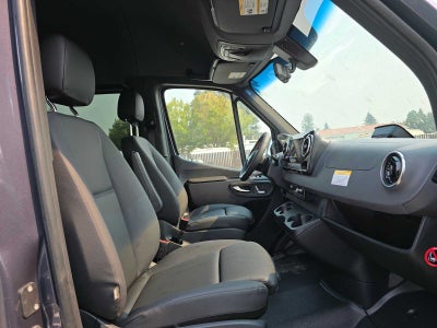 2026 Mercedes-Benz Sprinter Crew 2500 Standard Roof I4 Diesel HO 144 AWD