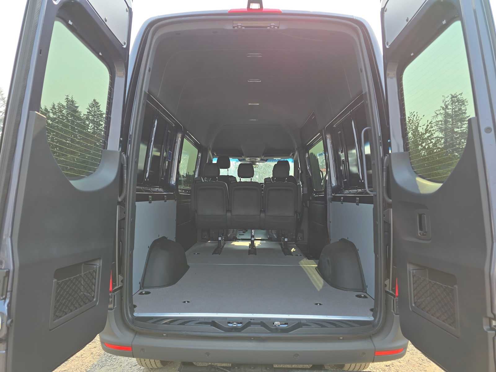 2026 Mercedes-Benz Sprinter Crew 2500 Standard Roof I4 Diesel HO 144 AWD