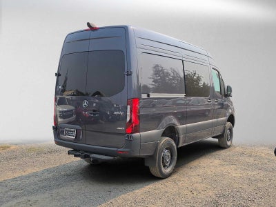2026 Mercedes-Benz Sprinter Crew 2500 Standard Roof I4 Diesel HO 144 AWD