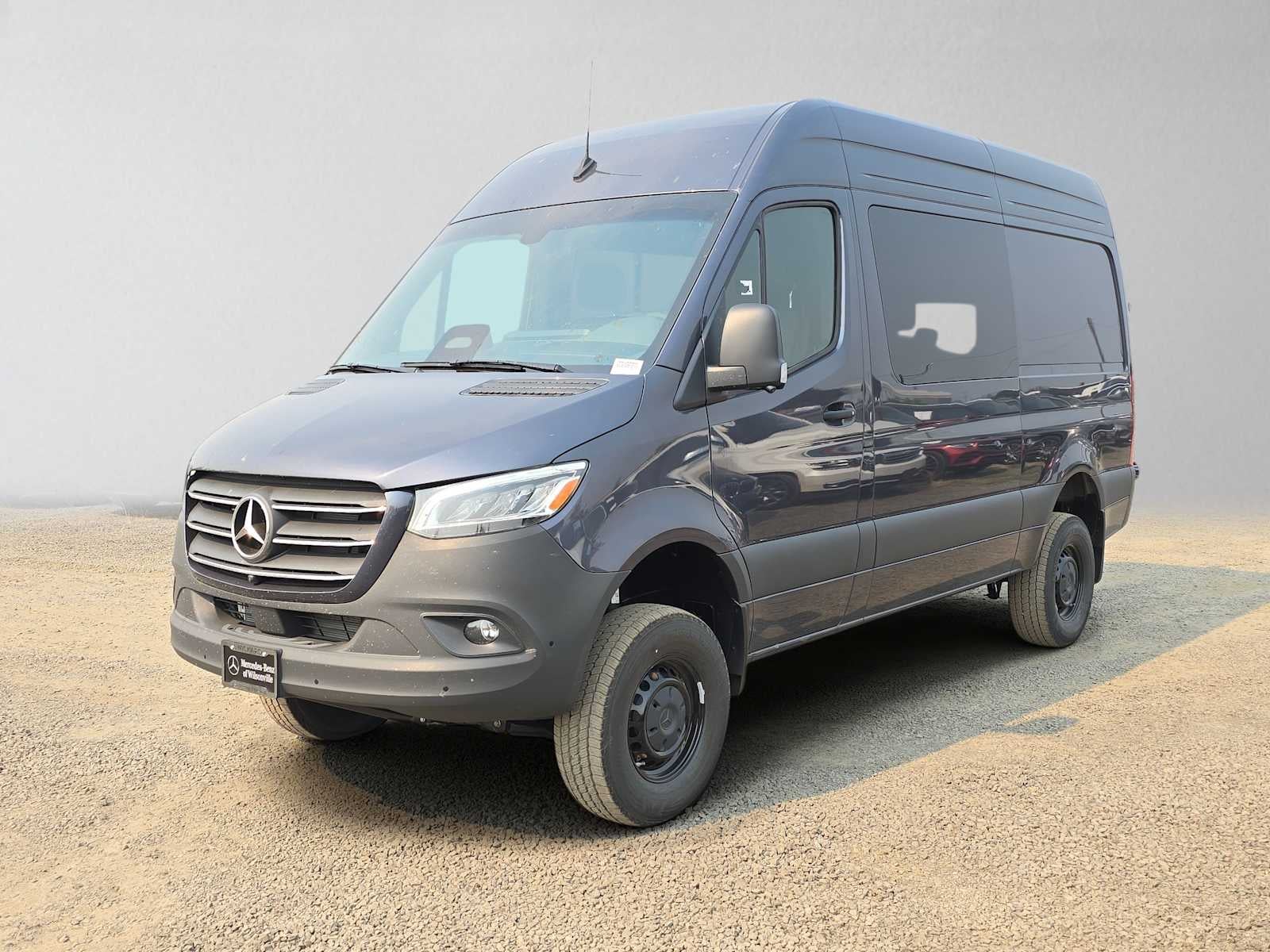 2026 Mercedes-Benz Sprinter Crew 2500 Standard Roof I4 Diesel HO 144 AWD