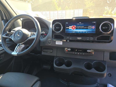 2026 Mercedes-Benz Sprinter 2500 Standard Roof I4 Diesel HO 144 AWD