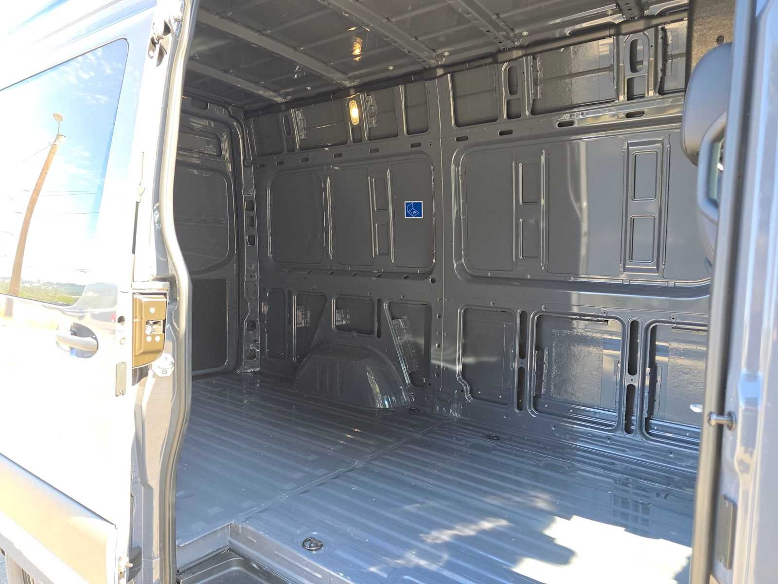 2026 Mercedes-Benz Sprinter 2500 Standard Roof I4 Diesel HO 144 AWD