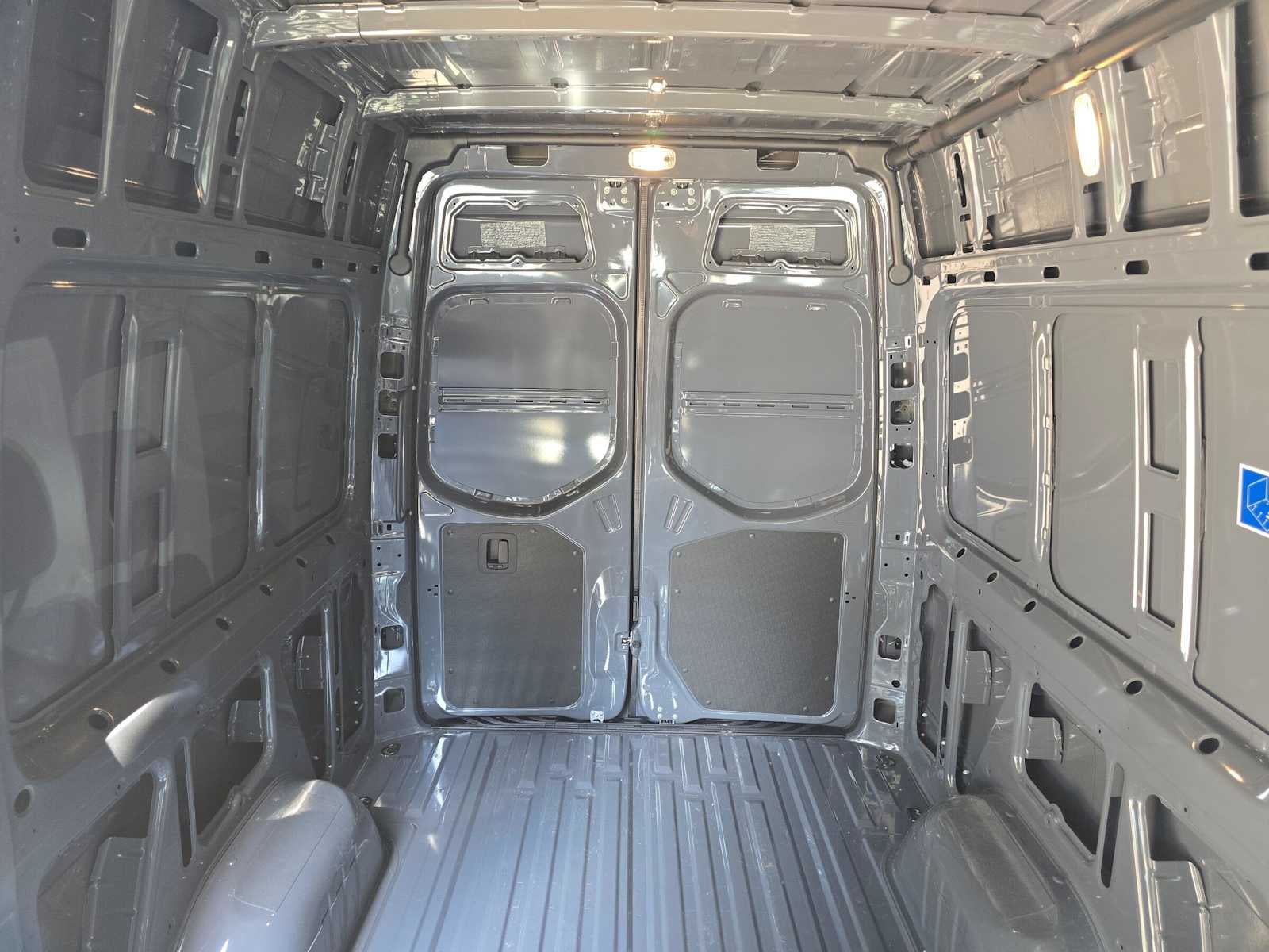 2026 Mercedes-Benz Sprinter 2500 Standard Roof I4 Diesel HO 144 AWD
