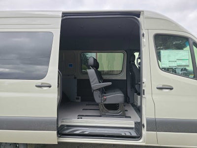 2026 Mercedes-Benz Sprinter 2500 Standard Roof I4 Diesel HO 144 AWD
