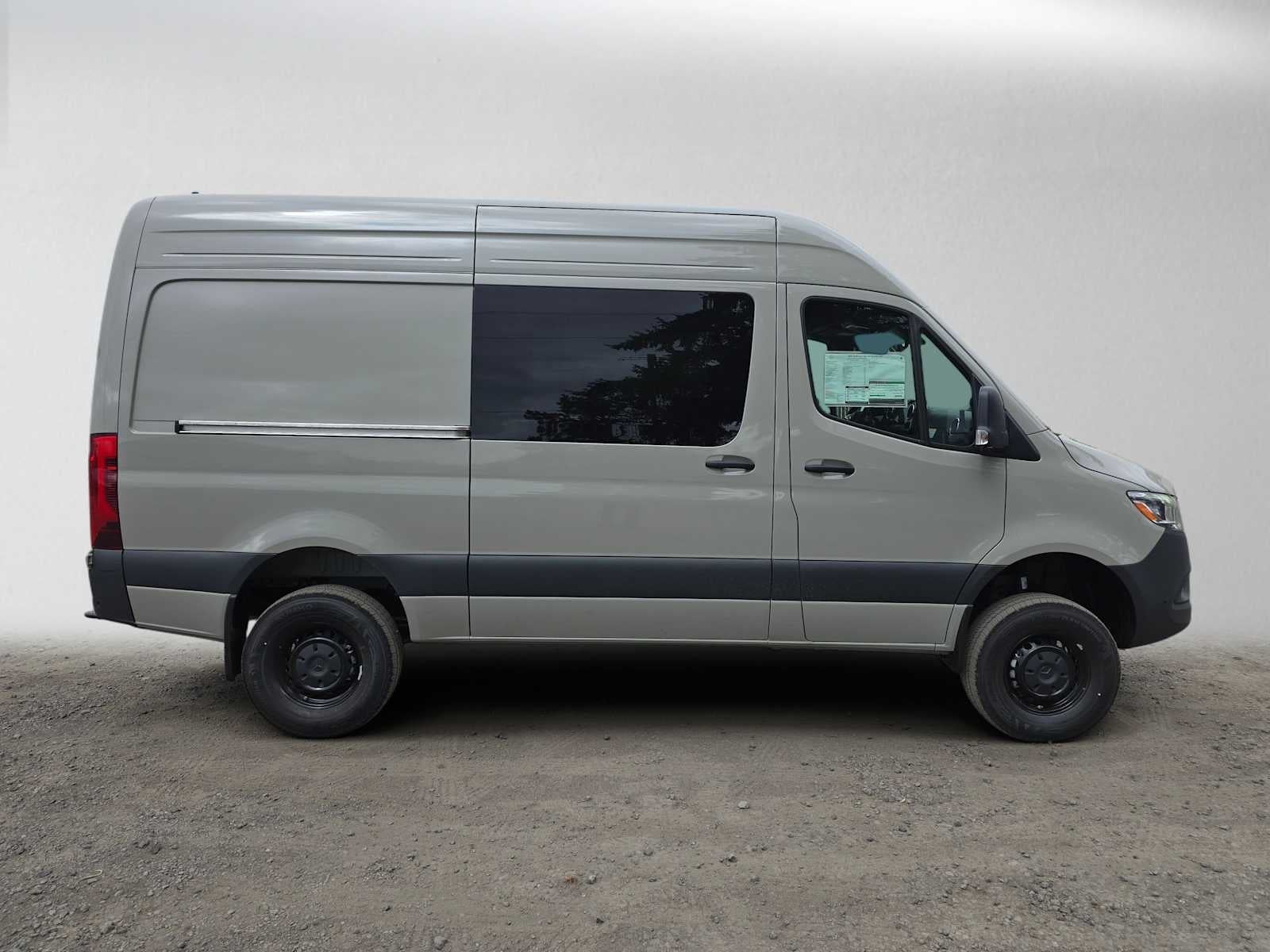 2026 Mercedes-Benz Sprinter 2500 Standard Roof I4 Diesel HO 144 AWD