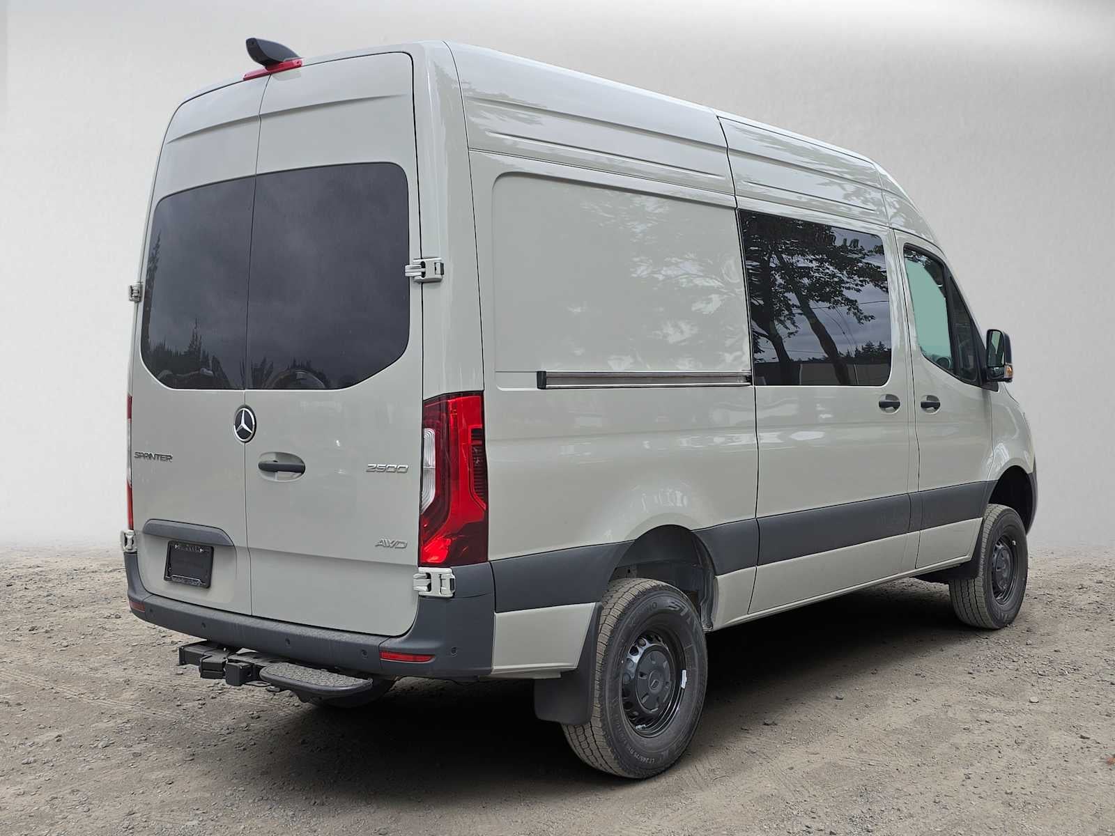 2026 Mercedes-Benz Sprinter 2500 Standard Roof I4 Diesel HO 144 AWD