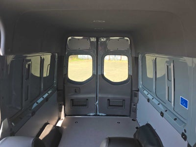 2026 Mercedes-Benz Sprinter Crew 2500 Standard Roof I4 Diesel HO 144 AWD