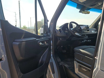 2026 Mercedes-Benz Sprinter Crew 2500 Standard Roof I4 Diesel HO 144 AWD