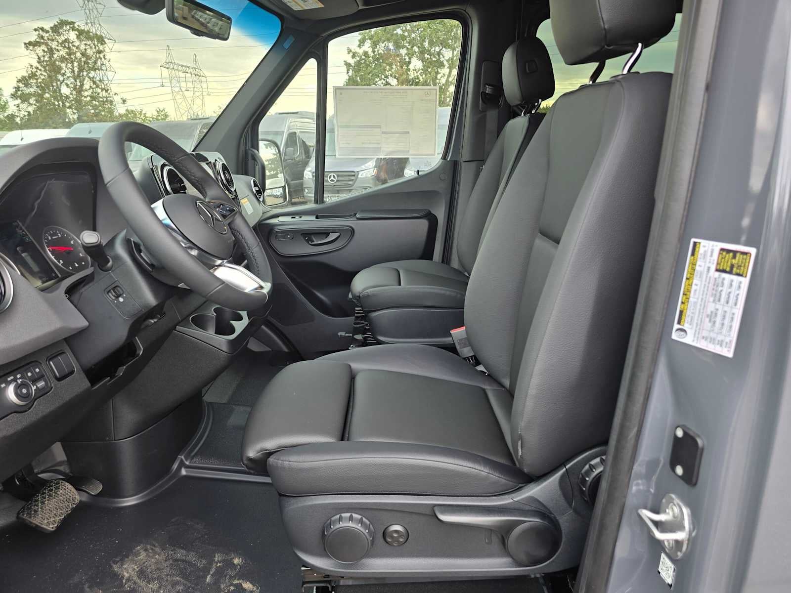 2026 Mercedes-Benz Sprinter Cargo 2500 Standard Roof I4 Diesel HO 144 AWD