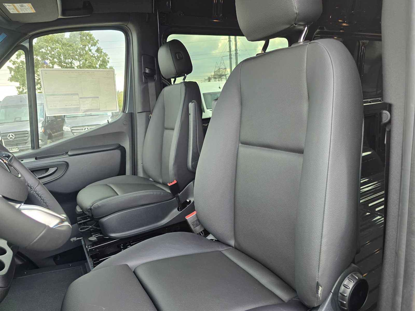 2026 Mercedes-Benz Sprinter Cargo 2500 Standard Roof I4 Diesel HO 144 AWD