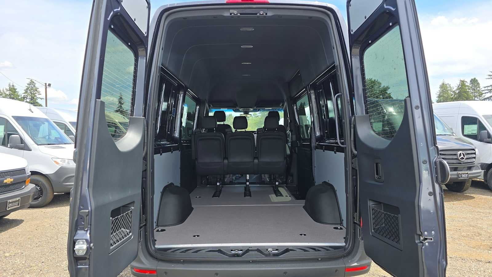 2026 Mercedes-Benz Sprinter 2500 Standard Roof I4 Diesel HO 144 AWD