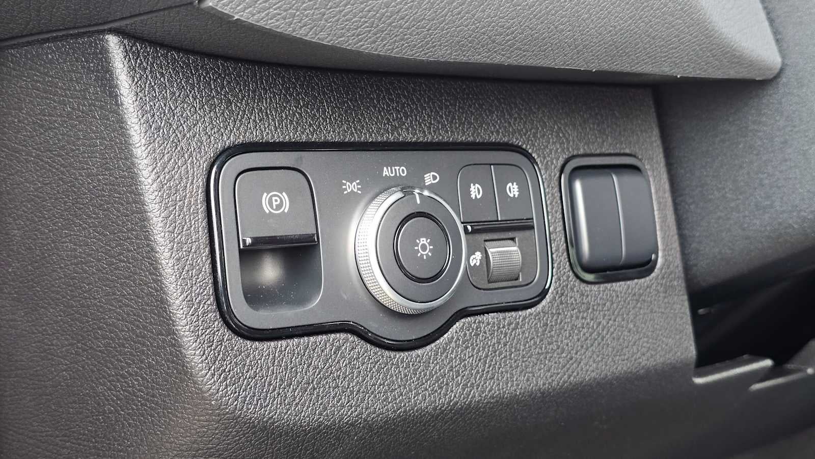2026 Mercedes-Benz Sprinter 2500 Standard Roof I4 Diesel HO 144 AWD