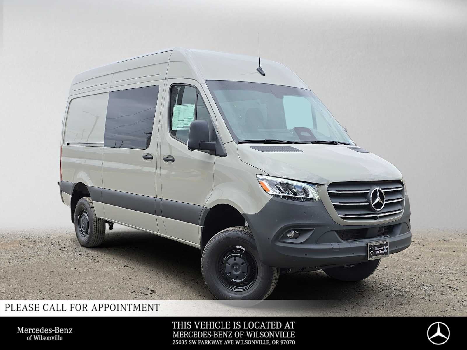 2026 Mercedes-Benz Sprinter Crew 2500 Standard Roof I4 Diesel HO 144 AWD