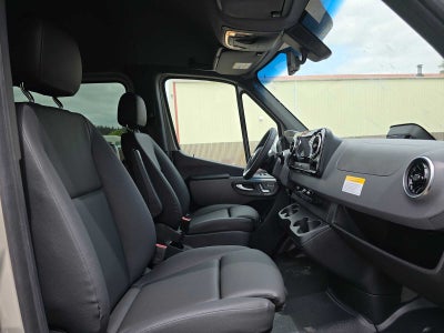 2026 Mercedes-Benz Sprinter Crew 2500 Standard Roof I4 Diesel HO 144 AWD