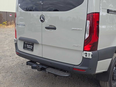2026 Mercedes-Benz Sprinter Crew 2500 Standard Roof I4 Diesel HO 144 AWD