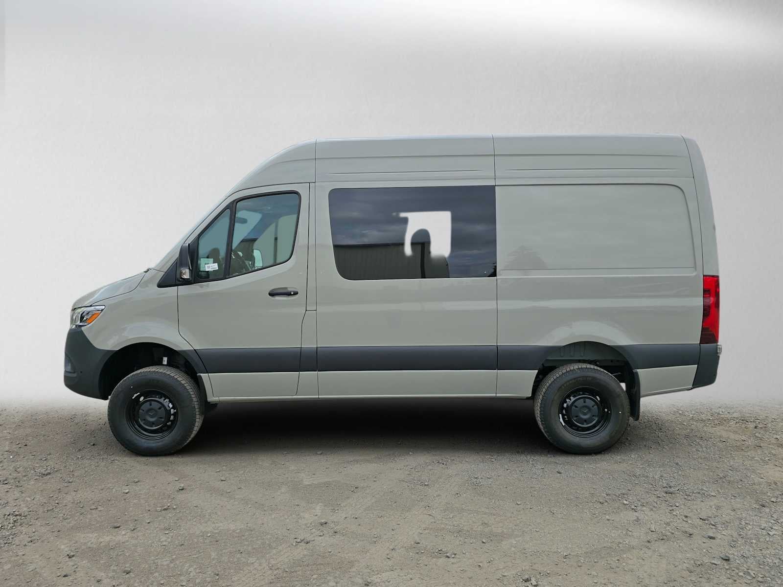 2026 Mercedes-Benz Sprinter Crew 2500 Standard Roof I4 Diesel HO 144 AWD