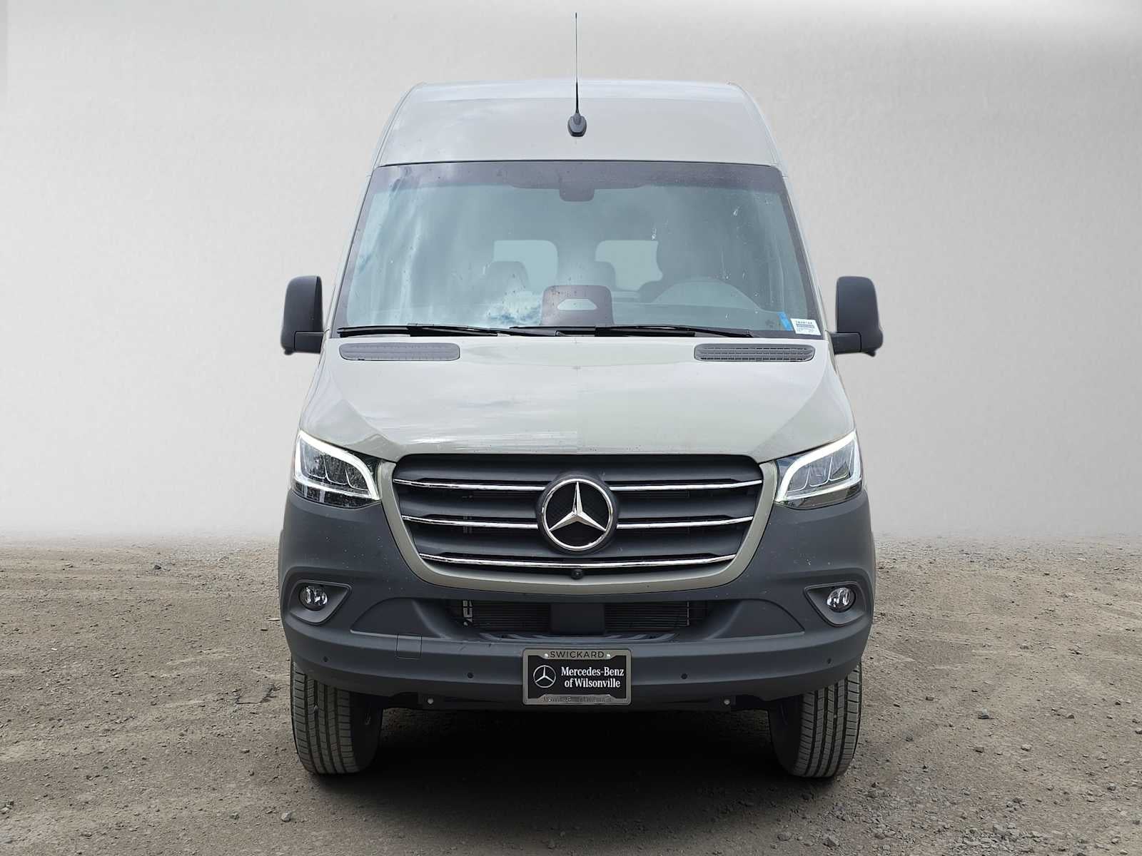2026 Mercedes-Benz Sprinter Crew 2500 Standard Roof I4 Diesel HO 144 AWD