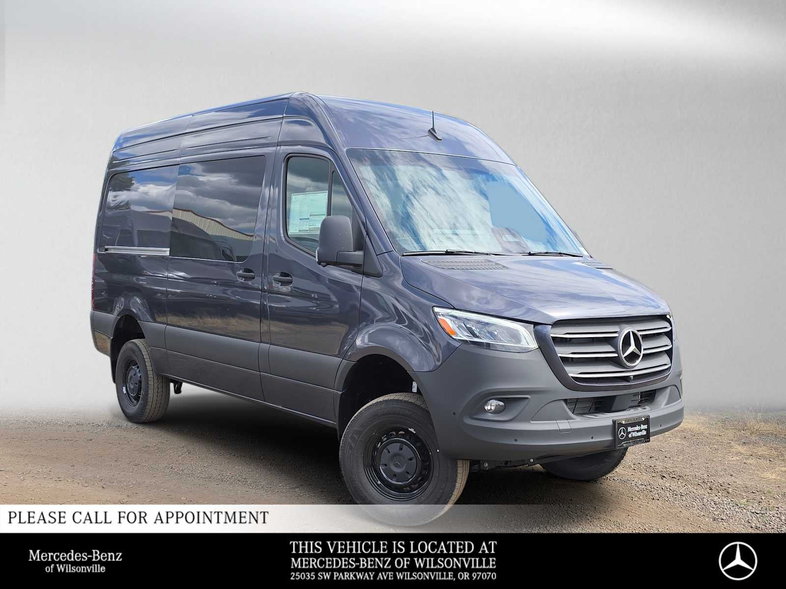 2026 Mercedes-Benz Sprinter Crew 2500 Standard Roof I4 Diesel HO 144 AWD