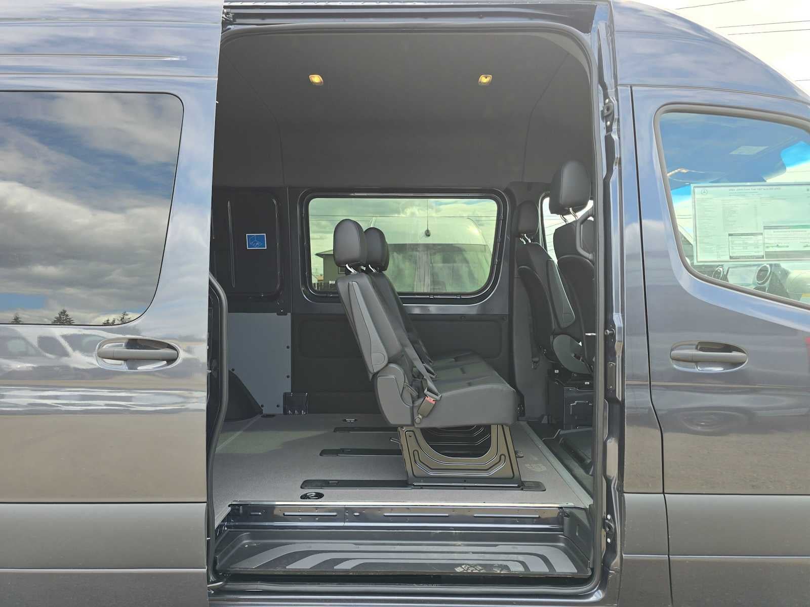 2026 Mercedes-Benz Sprinter Crew 2500 Standard Roof I4 Diesel HO 144 AWD