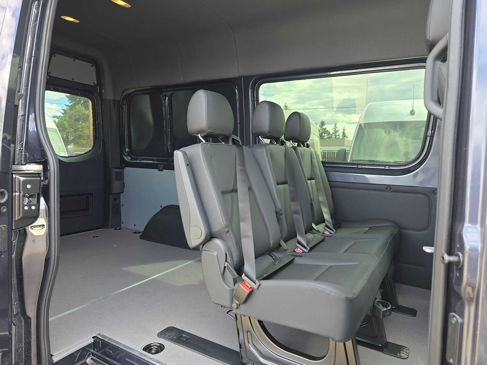 2026 Mercedes-Benz Sprinter Crew 2500 Standard Roof I4 Diesel HO 144 AWD
