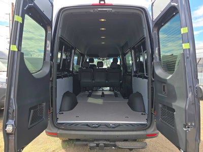 2026 Mercedes-Benz Sprinter Crew 2500 Standard Roof I4 Diesel HO 144 AWD