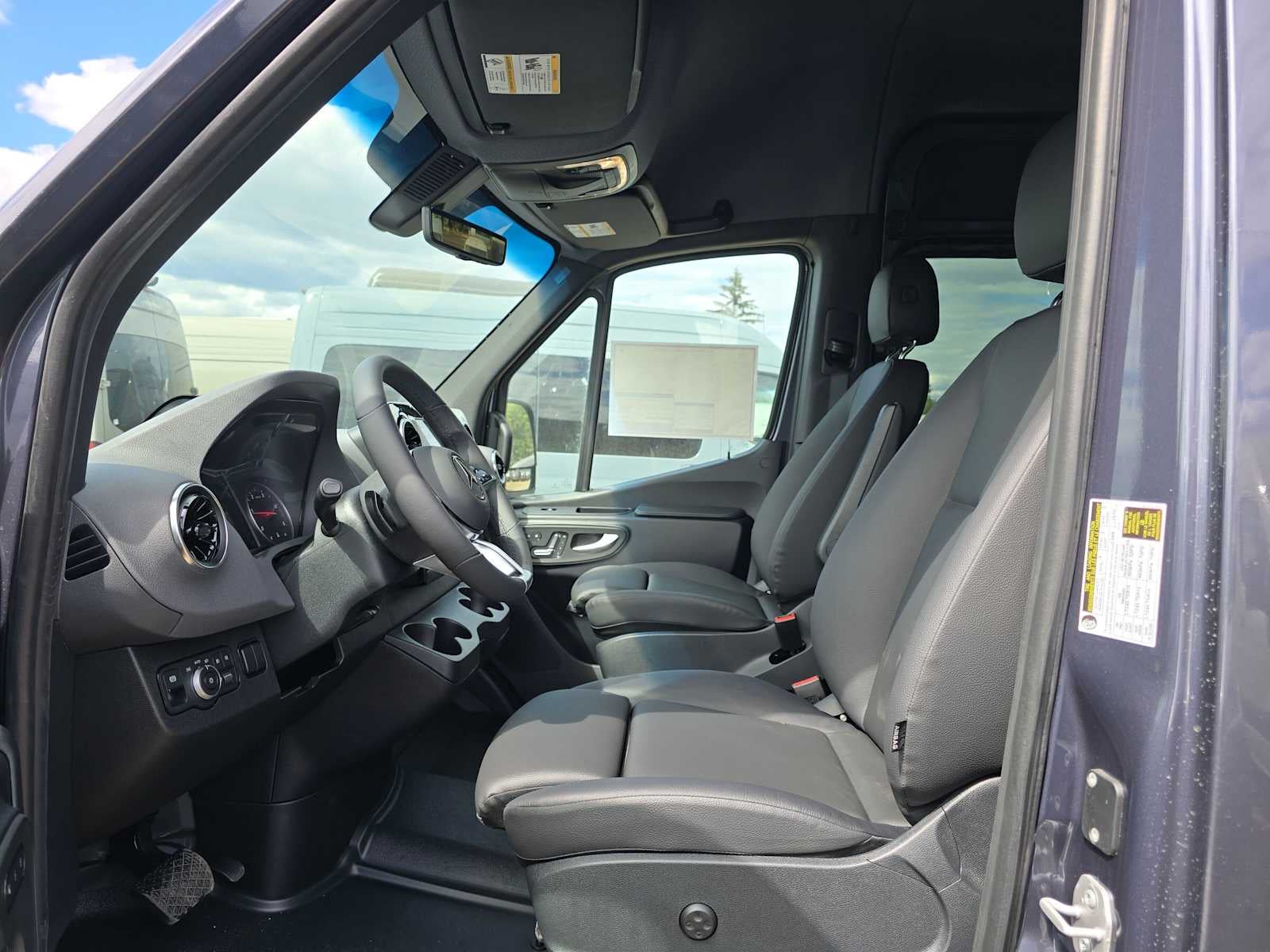 2026 Mercedes-Benz Sprinter Crew 2500 Standard Roof I4 Diesel HO 144 AWD