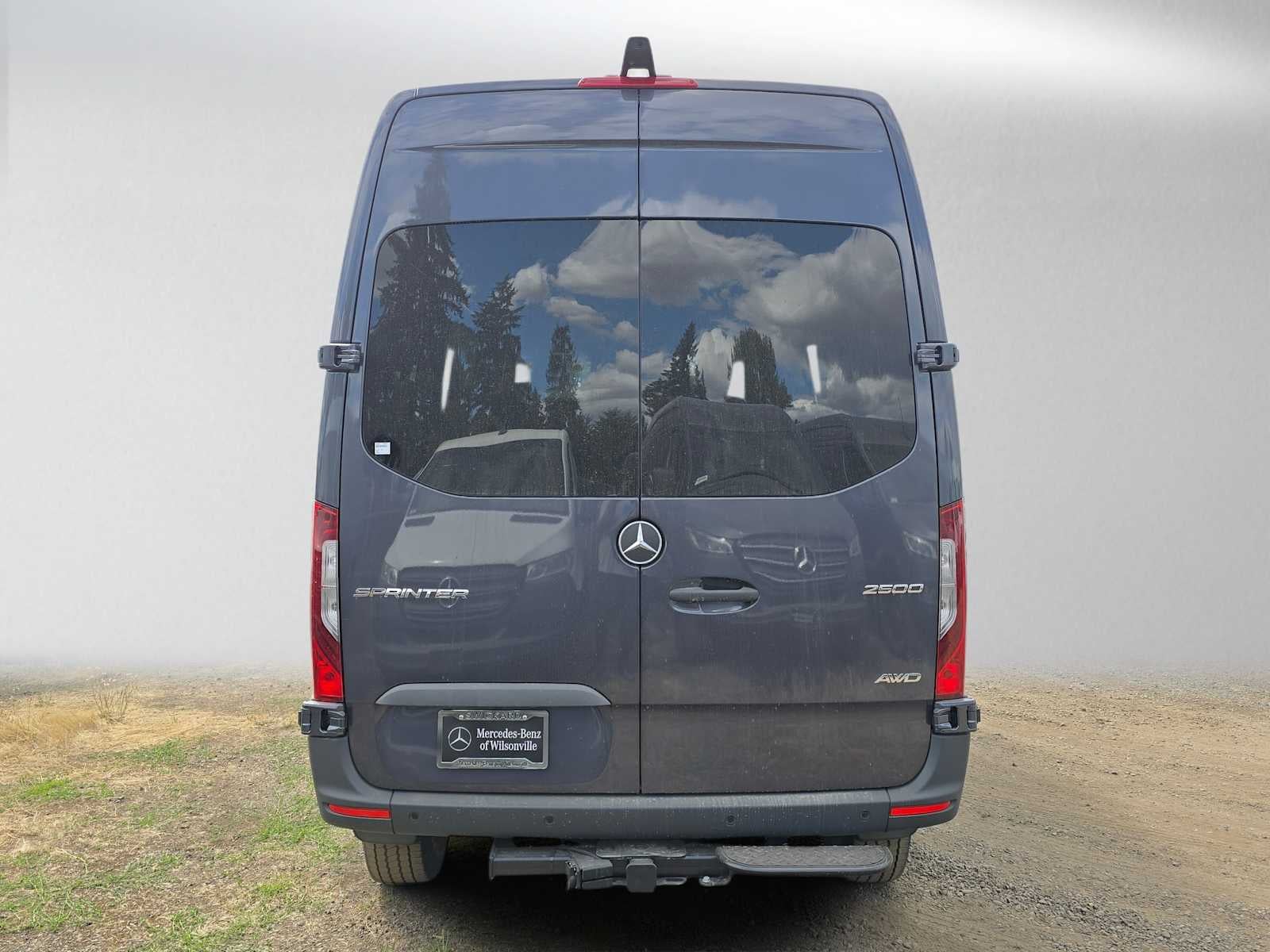 2026 Mercedes-Benz Sprinter Crew 2500 Standard Roof I4 Diesel HO 144 AWD