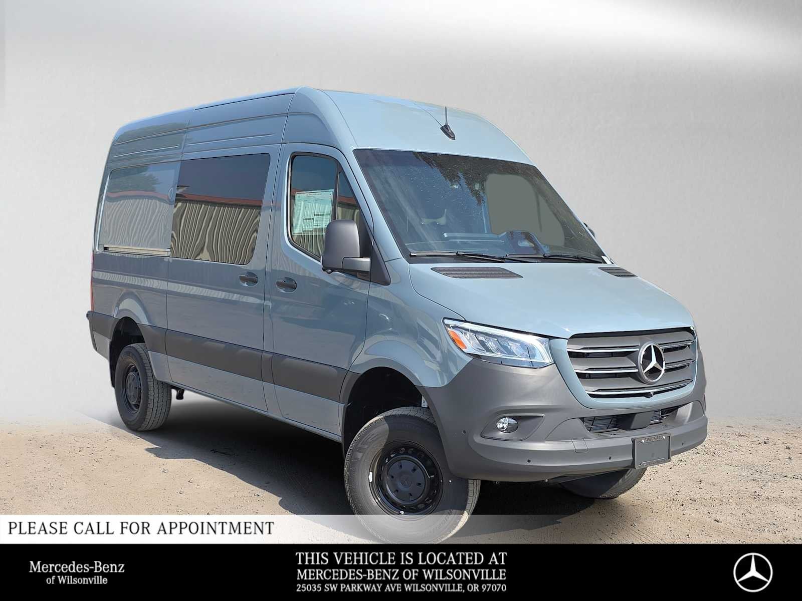 2026 Mercedes-Benz Sprinter Crew 2500 Standard Roof I4 Diesel HO 144 AWD