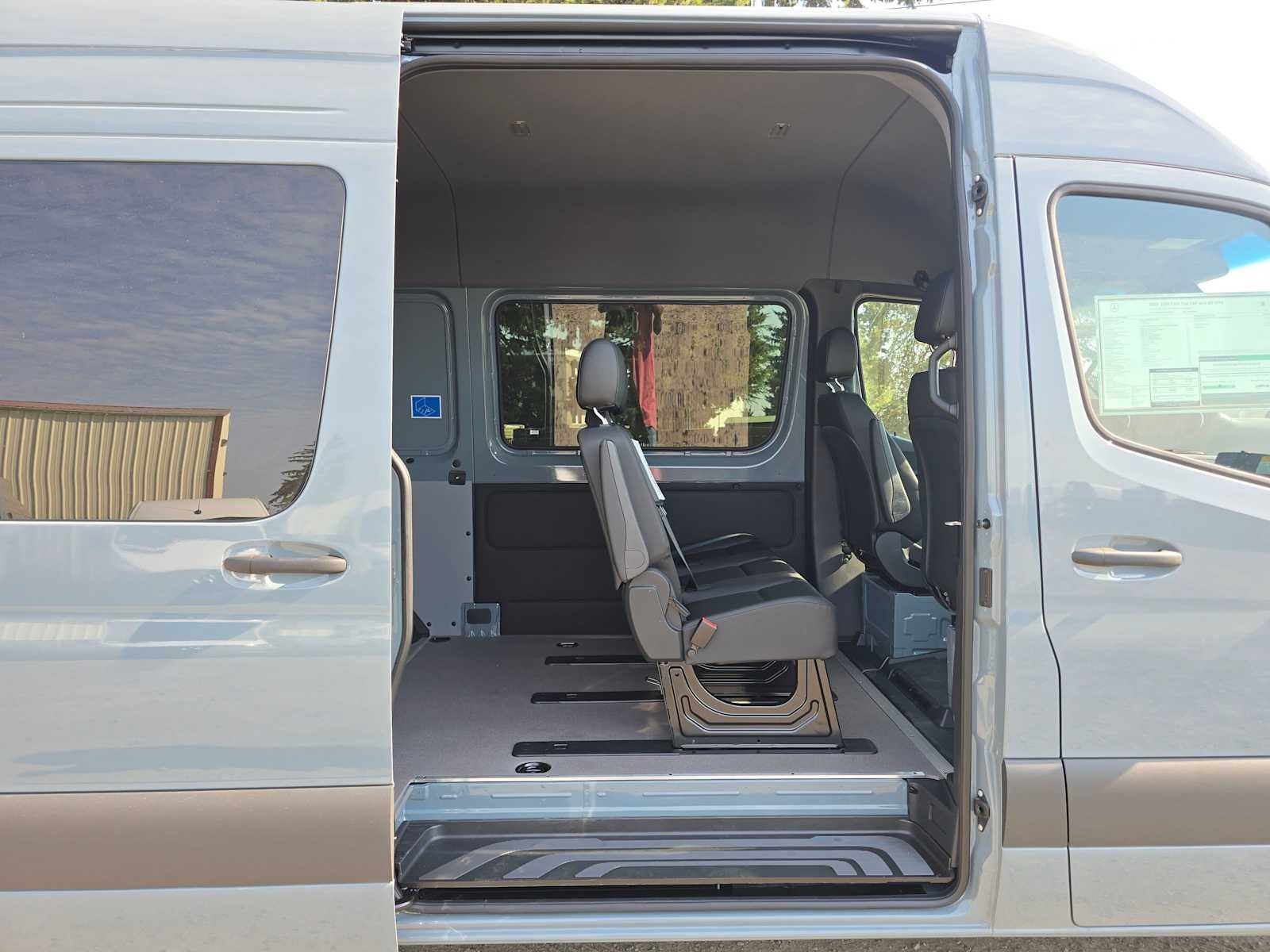 2026 Mercedes-Benz Sprinter Crew 2500 Standard Roof I4 Diesel HO 144 AWD