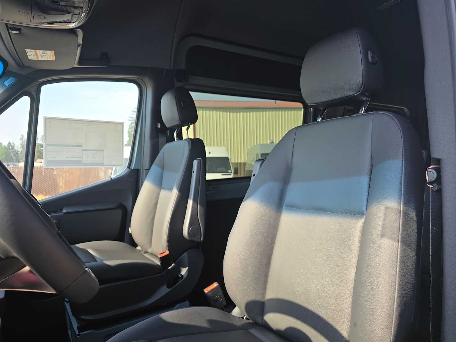 2026 Mercedes-Benz Sprinter Crew 2500 Standard Roof I4 Diesel HO 144 AWD