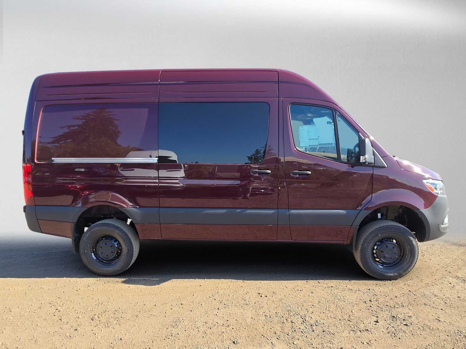 2026 Mercedes-Benz Sprinter Cargo 2500 Standard Roof I4 Diesel HO 144 AWD