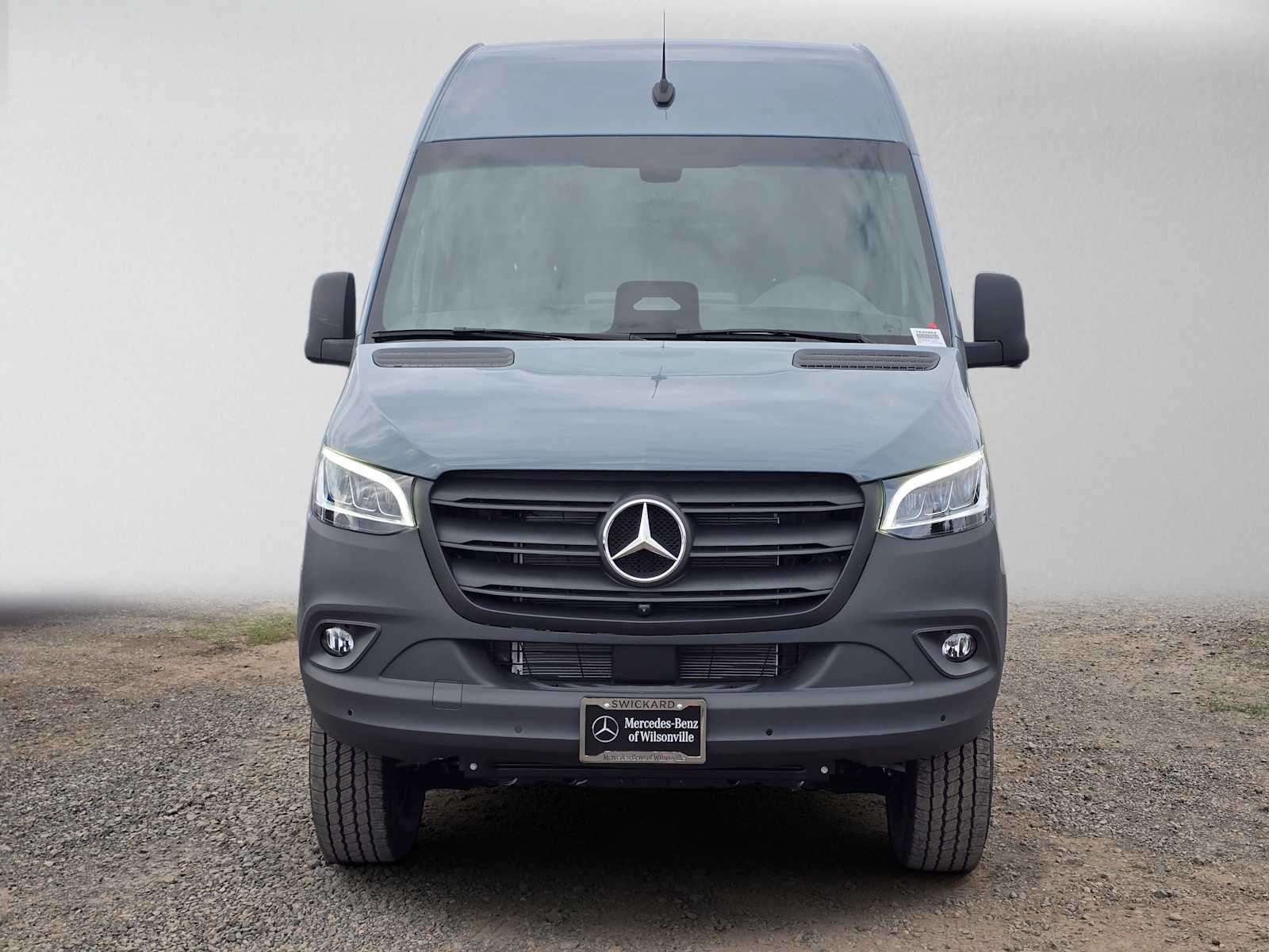 2026 Mercedes-Benz Sprinter Cargo 2500 Standard Roof I4 Diesel HO 144 AWD