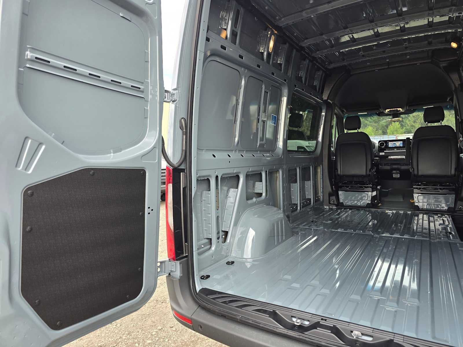 2026 Mercedes-Benz Sprinter Cargo 2500 Standard Roof I4 Diesel HO 144 AWD