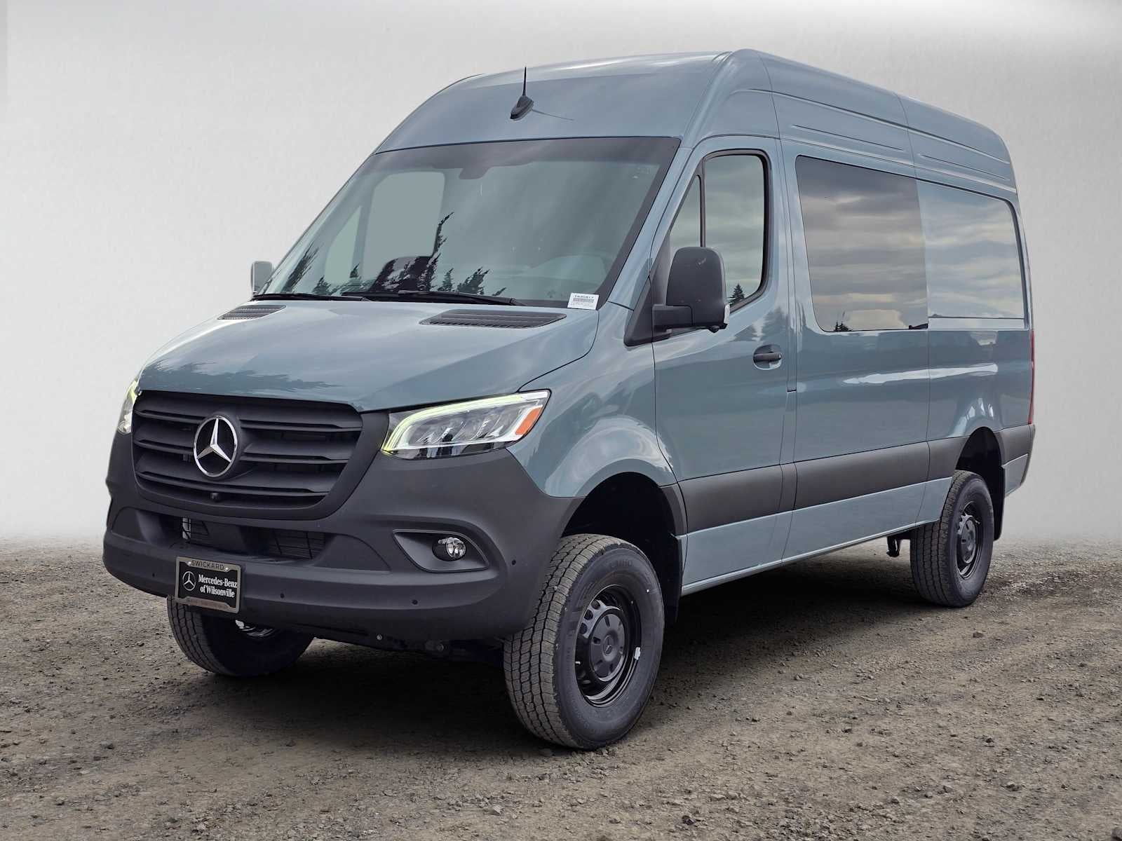 2026 Mercedes-Benz Sprinter Cargo 2500 Standard Roof I4 Diesel HO 144 AWD