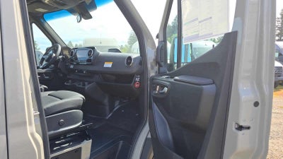 2026 Mercedes-Benz Sprinter 2500 Standard Roof I4 Diesel HO 144 AWD