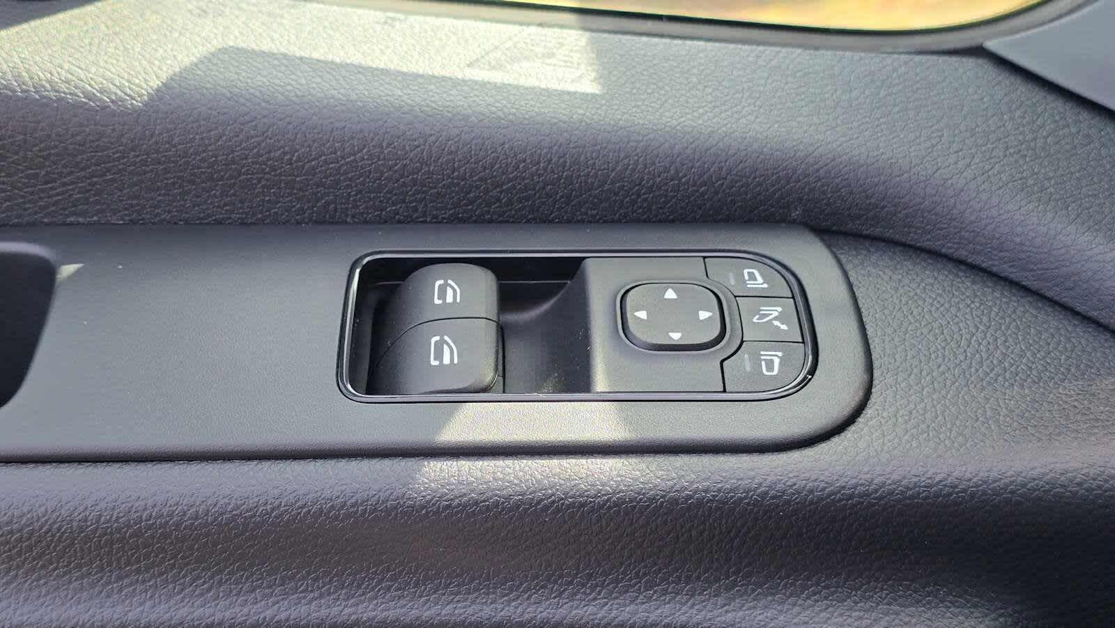 2026 Mercedes-Benz Sprinter 2500 Standard Roof I4 Diesel HO 144 AWD