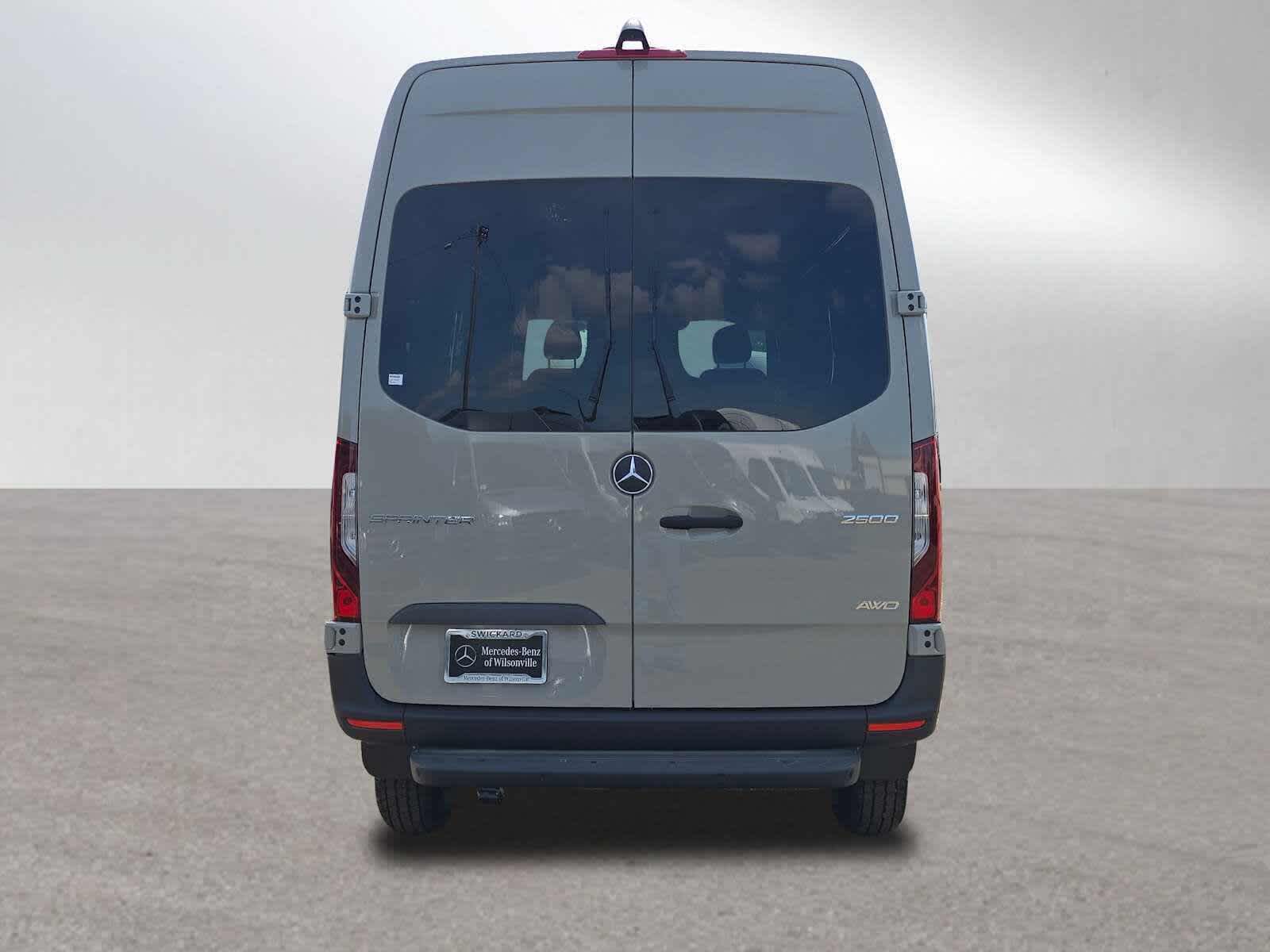 2026 Mercedes-Benz Sprinter 2500 Standard Roof I4 Diesel HO 144 AWD