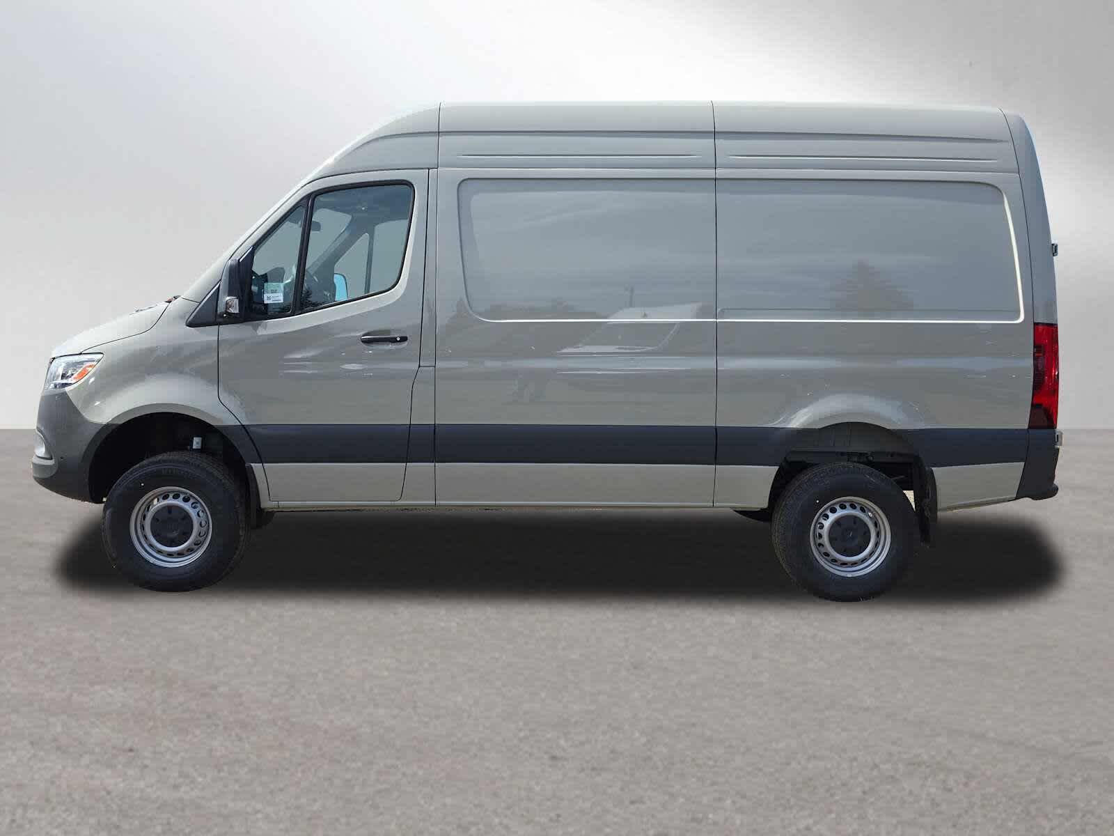 2026 Mercedes-Benz Sprinter 2500 Standard Roof I4 Diesel HO 144 AWD