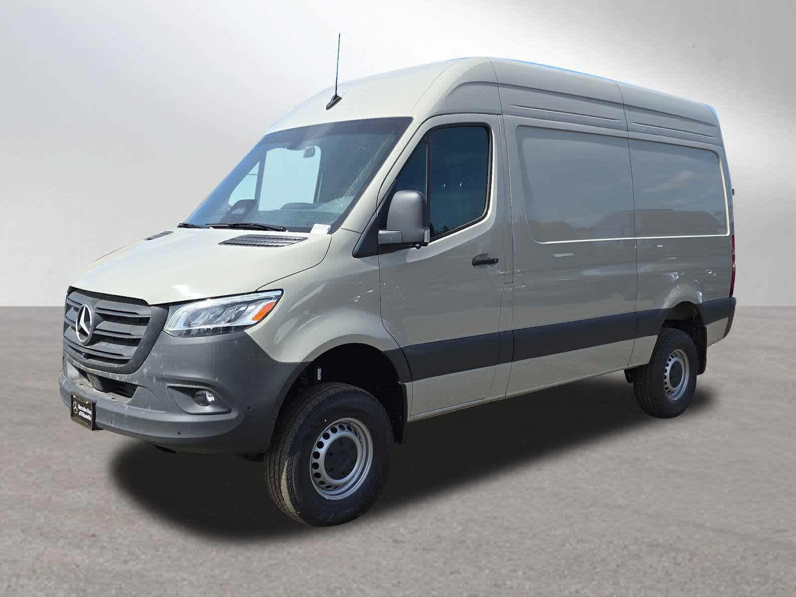 2026 Mercedes-Benz Sprinter 2500 Standard Roof I4 Diesel HO 144 AWD