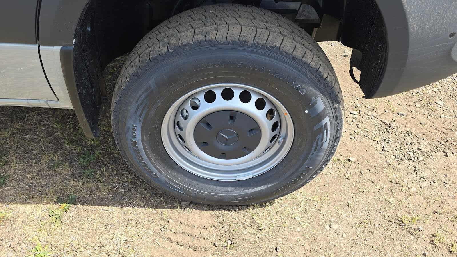 2026 Mercedes-Benz Sprinter 2500 Standard Roof I4 Diesel HO 144 AWD