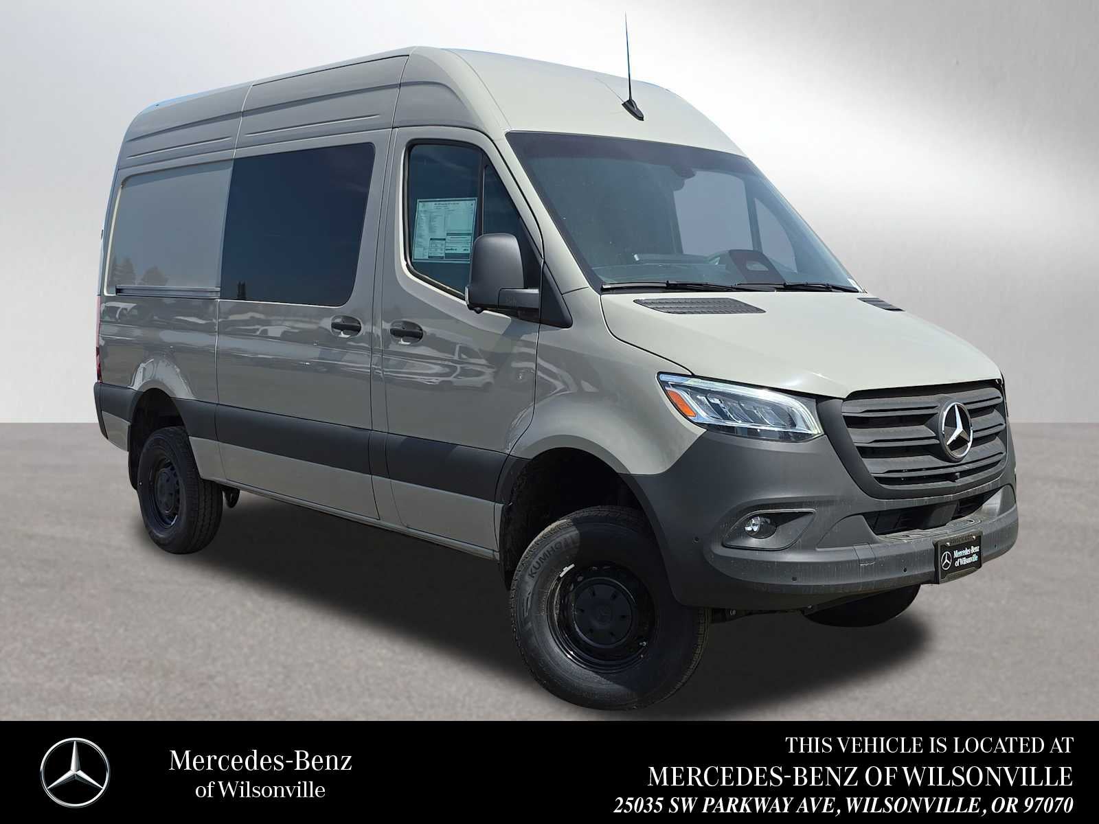 2026 Mercedes-Benz Sprinter 2500 Standard Roof I4 Diesel HO 144 AWD